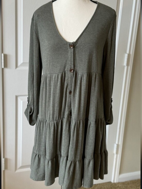 Altar'd State Dresses & Skirts - Altar'd State Olive Green Tiered Button-Front Mini 3/4 Sleeve Dress